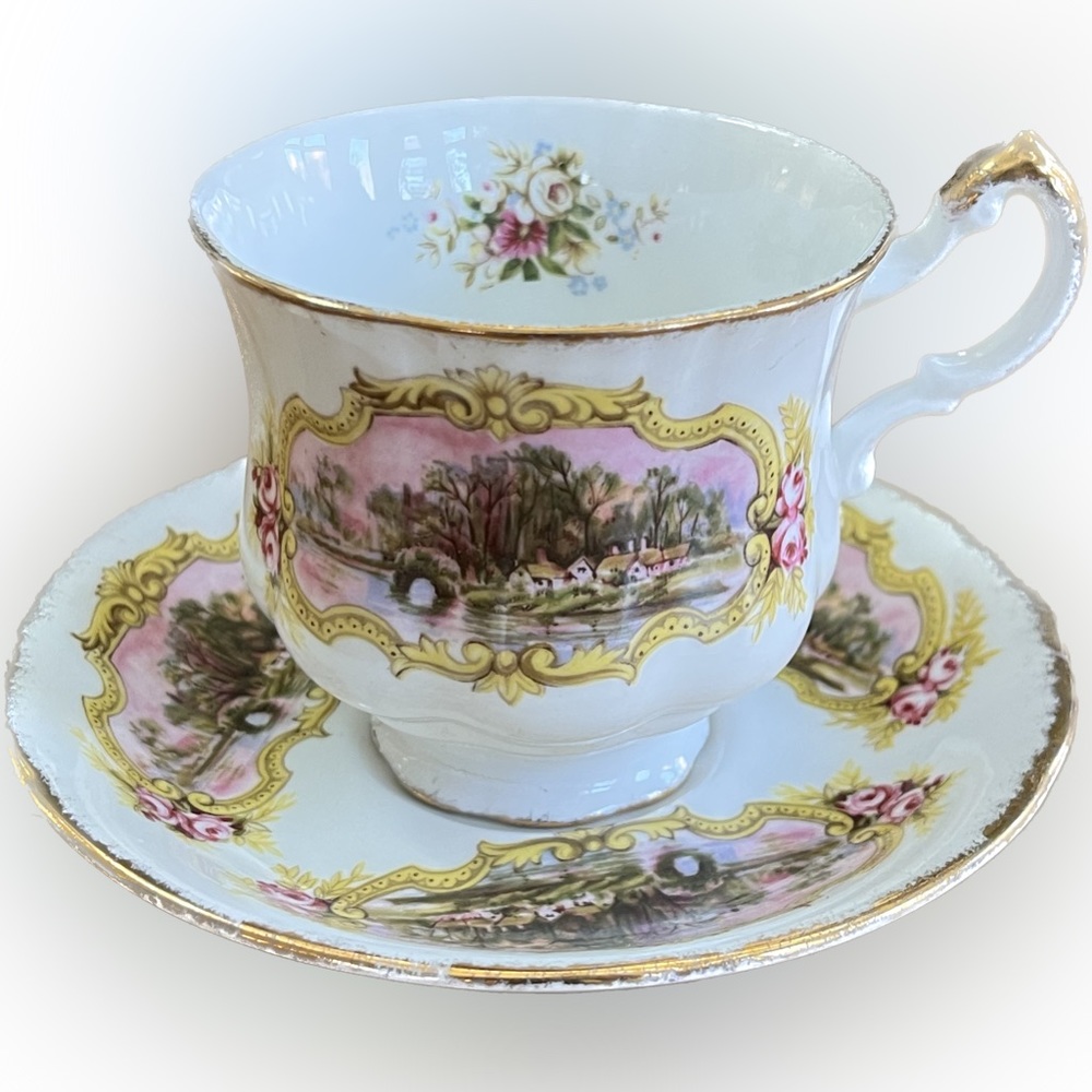 🎈2/$30 - PARAGON Chippendale Teacup & Saucer.